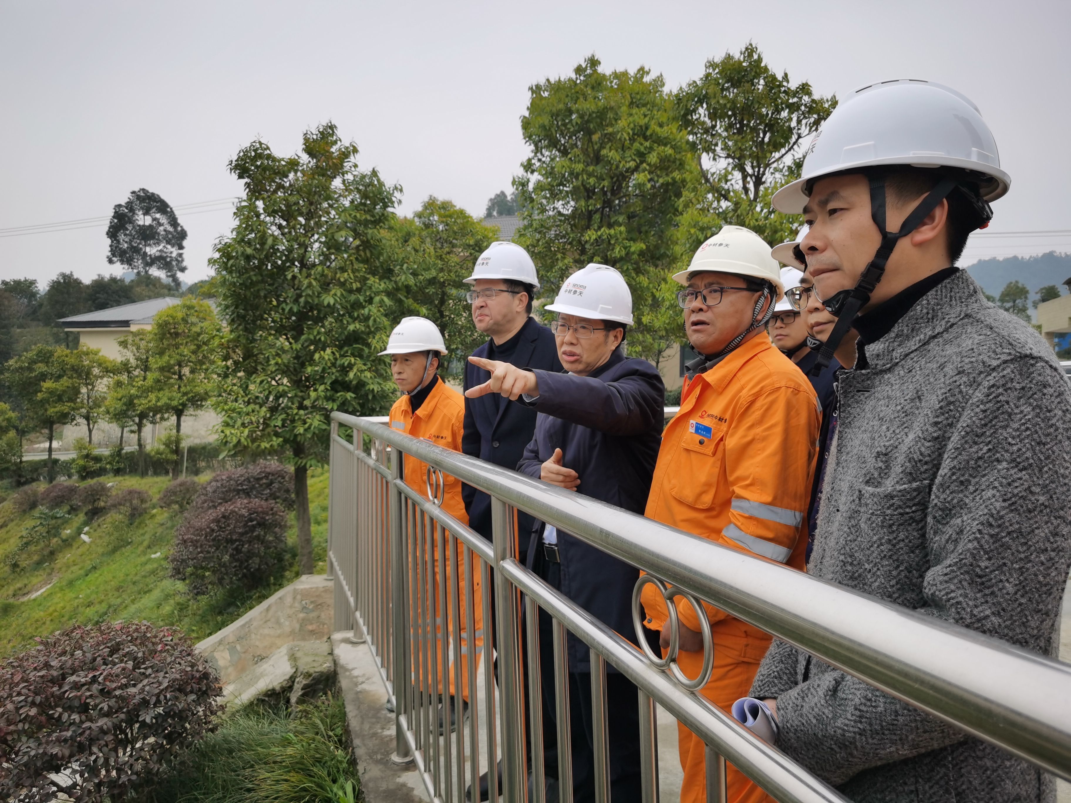 重慶市永川區(qū)副區(qū)長宋朝均一行到中材參天調研